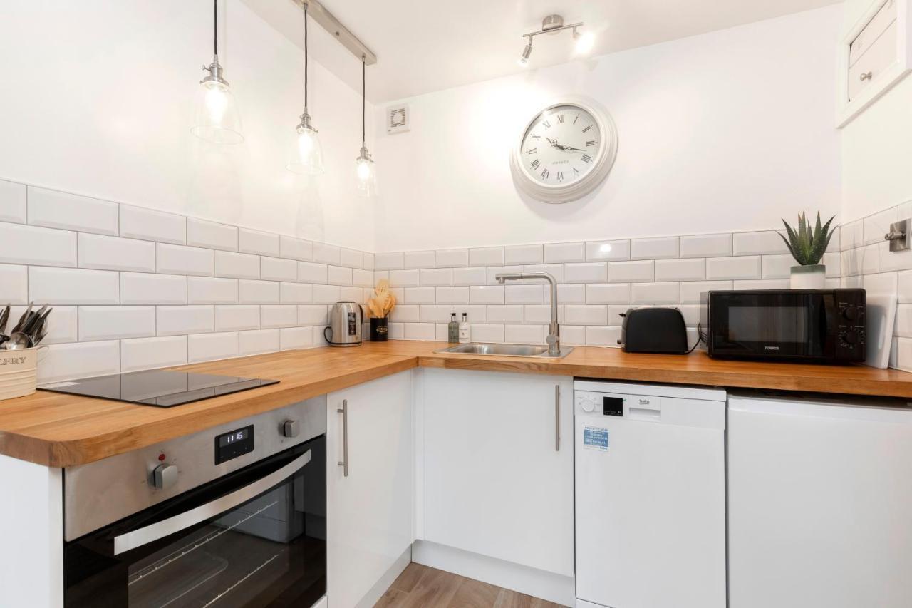 Modern Self Contained Studio Home Cheltenham Exterior photo