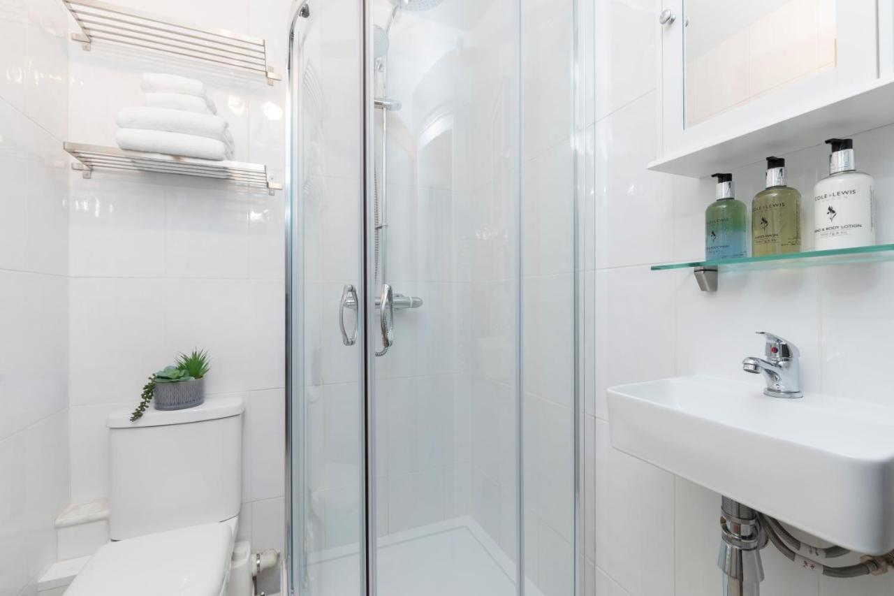 Modern Self Contained Studio Home Cheltenham Exterior photo